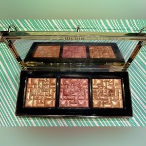 Bobbi Brown - Bobbi To Glow Highlighting Trio